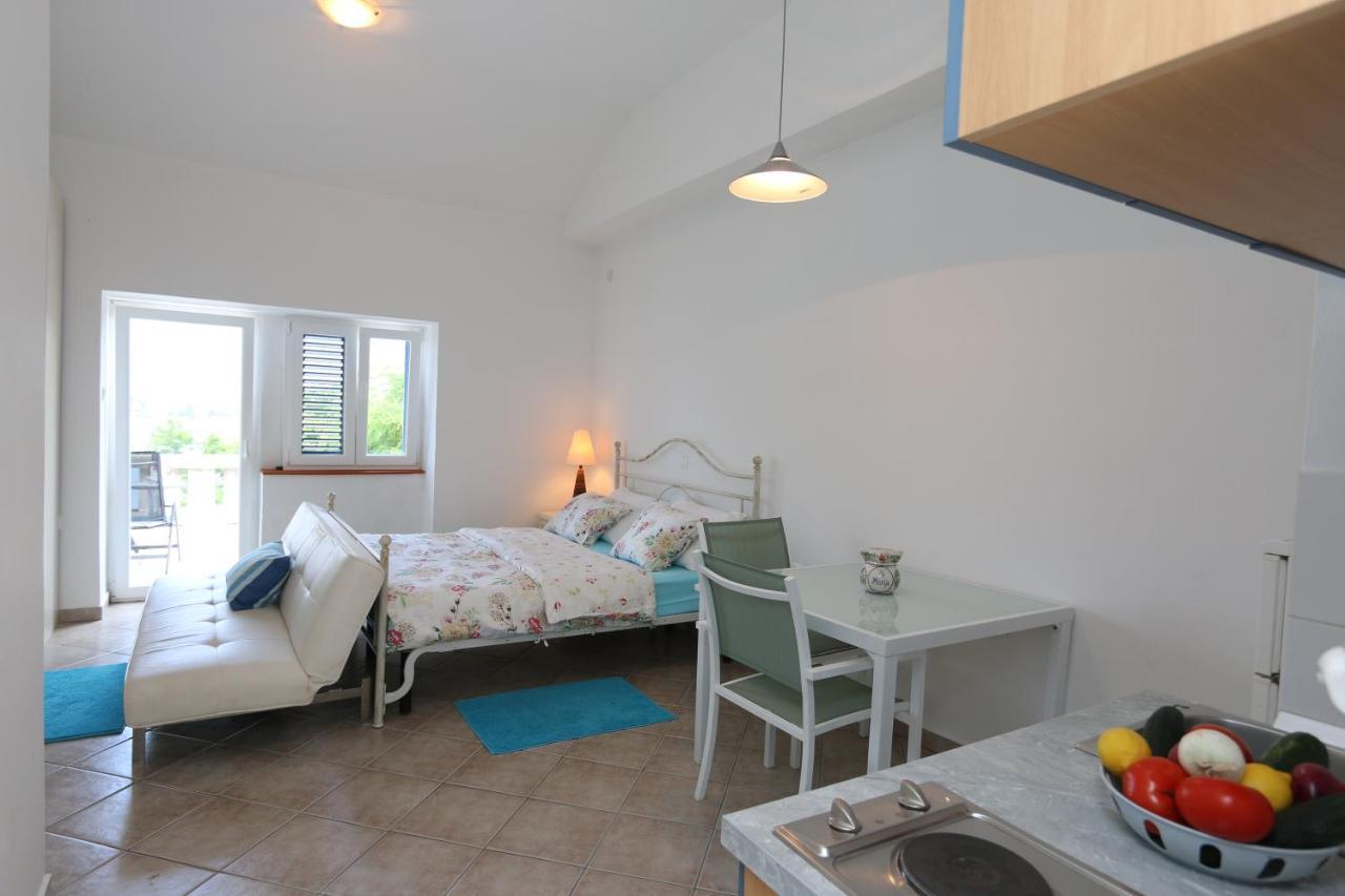Apartments Dunato Nedeljko Šilo Esterno foto